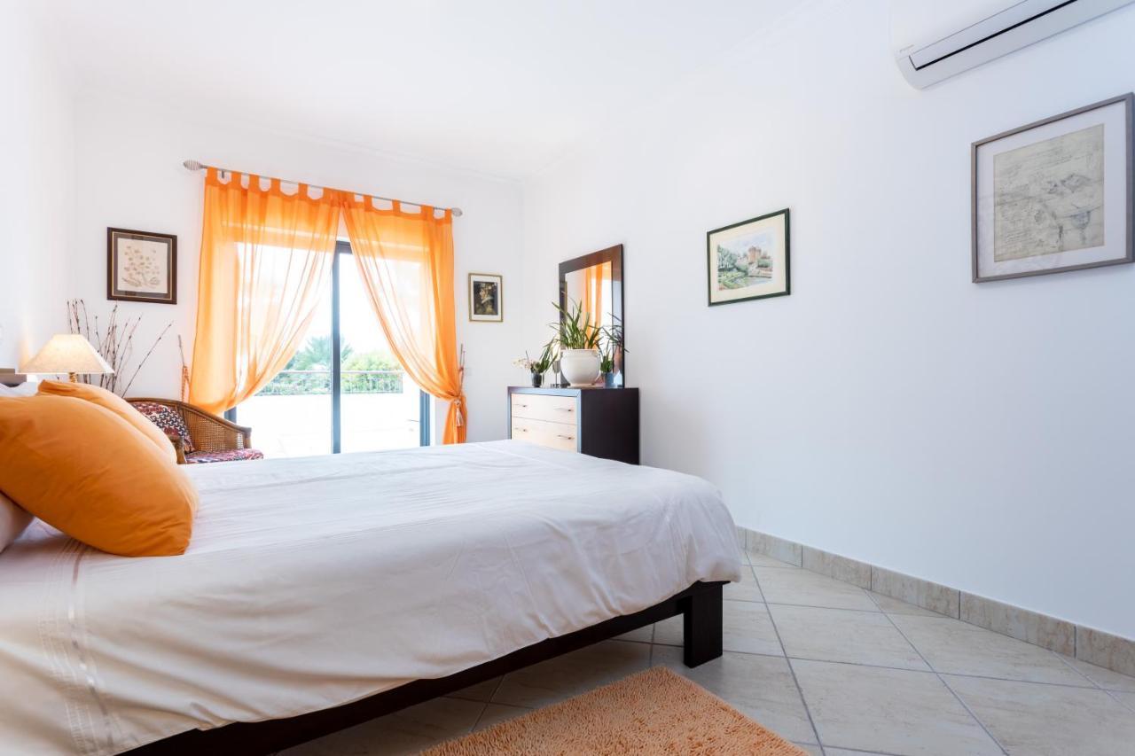 Great 2 Bedroom Apartment With Communal Pool ลากอส ภายนอก รูปภาพ